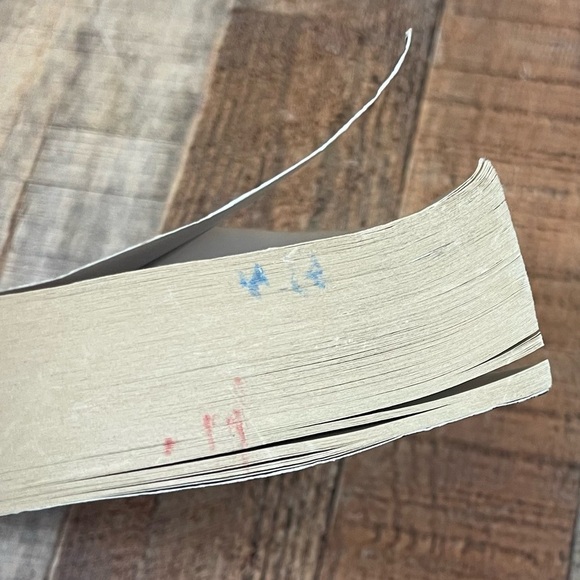 Radio Silence by Alice Oseman Paperback Book Contemporary YA Fiction LGBT - Picture 4 of 7